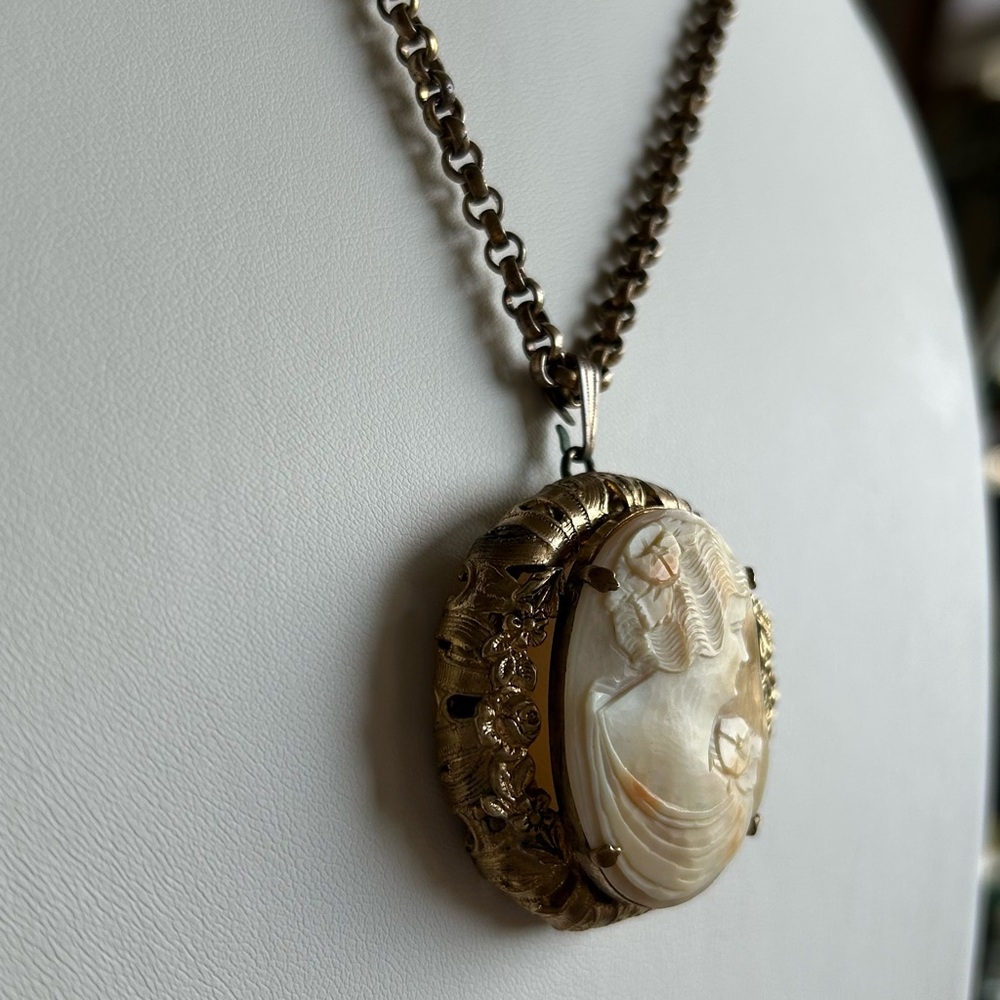 Vintage Brass Bold Carved Shell Cameo Dimensional Lady Floral Pendant w Chain - Picture 3 of 11